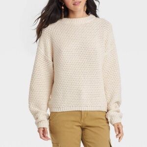 Universal Thread crew neck knit sweater size M NWT Cream Chunky Knit Crew